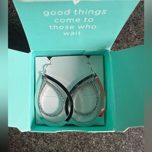 Origami Owl earrings NWT